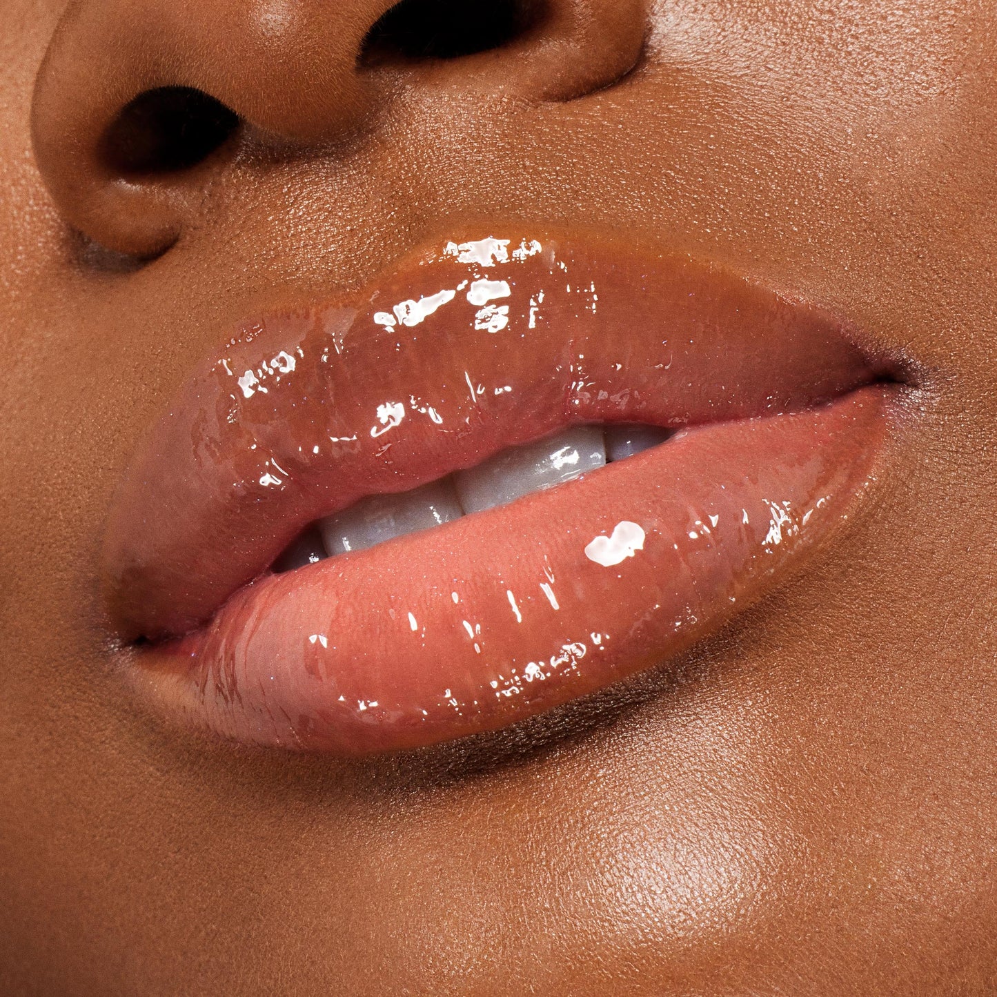 So Juicy Plumping Gloss - Image 4