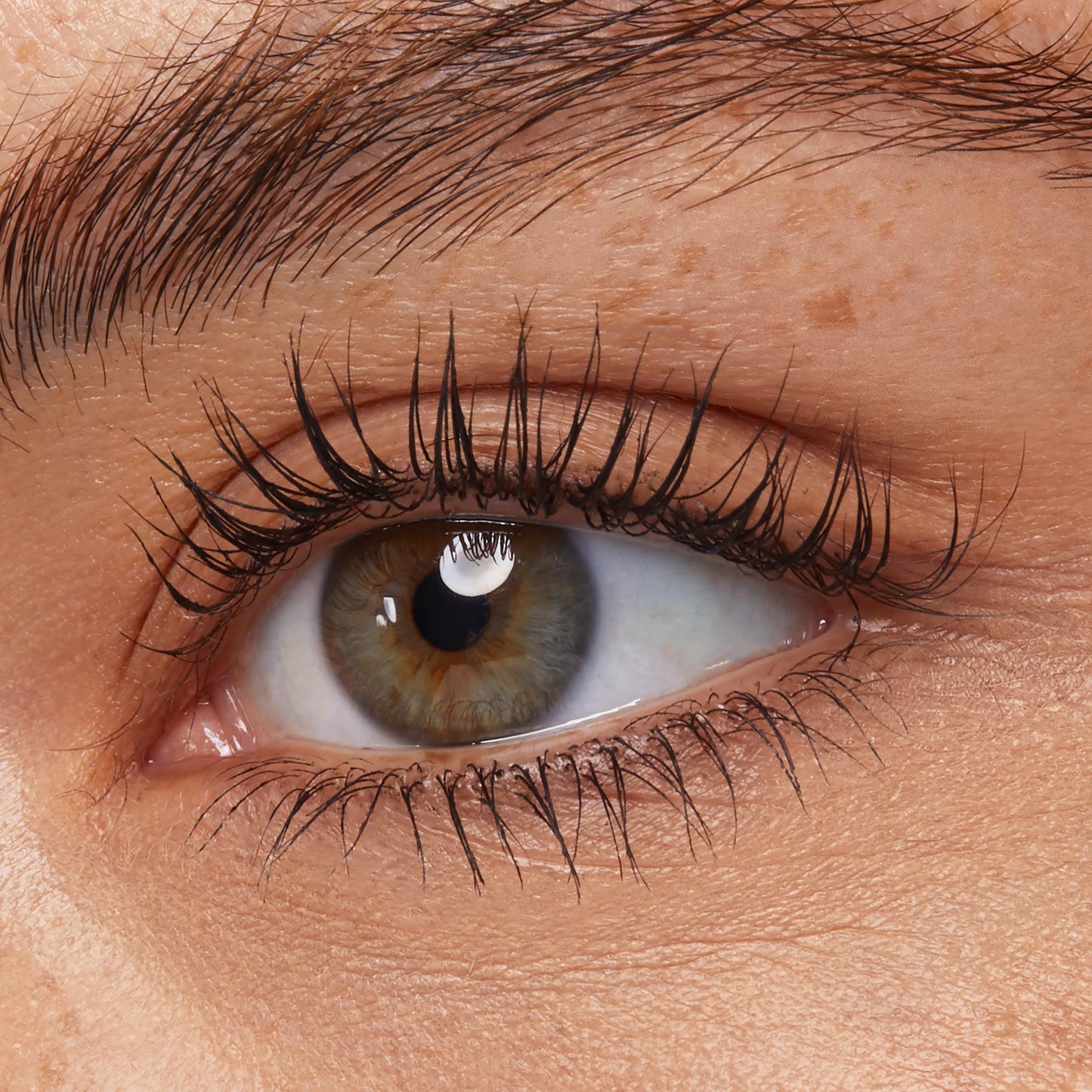 Act Natural Mascara - Image 4