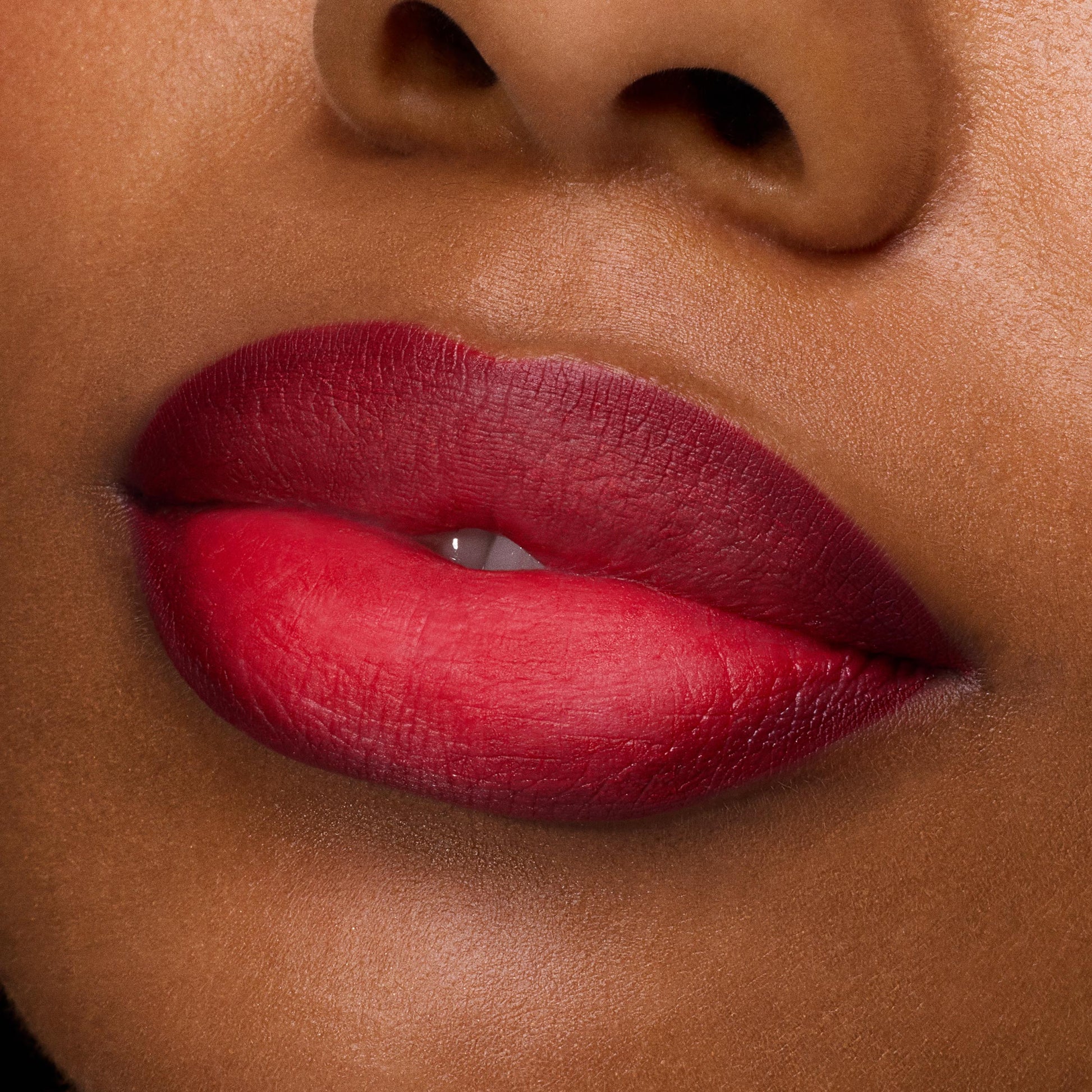 Power Pout Lipstick - Image 3