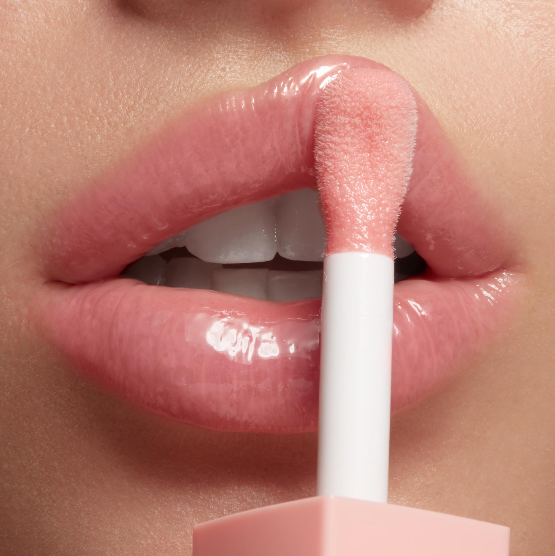 So Juicy Plumping Glossy Lip Oil - Image 5