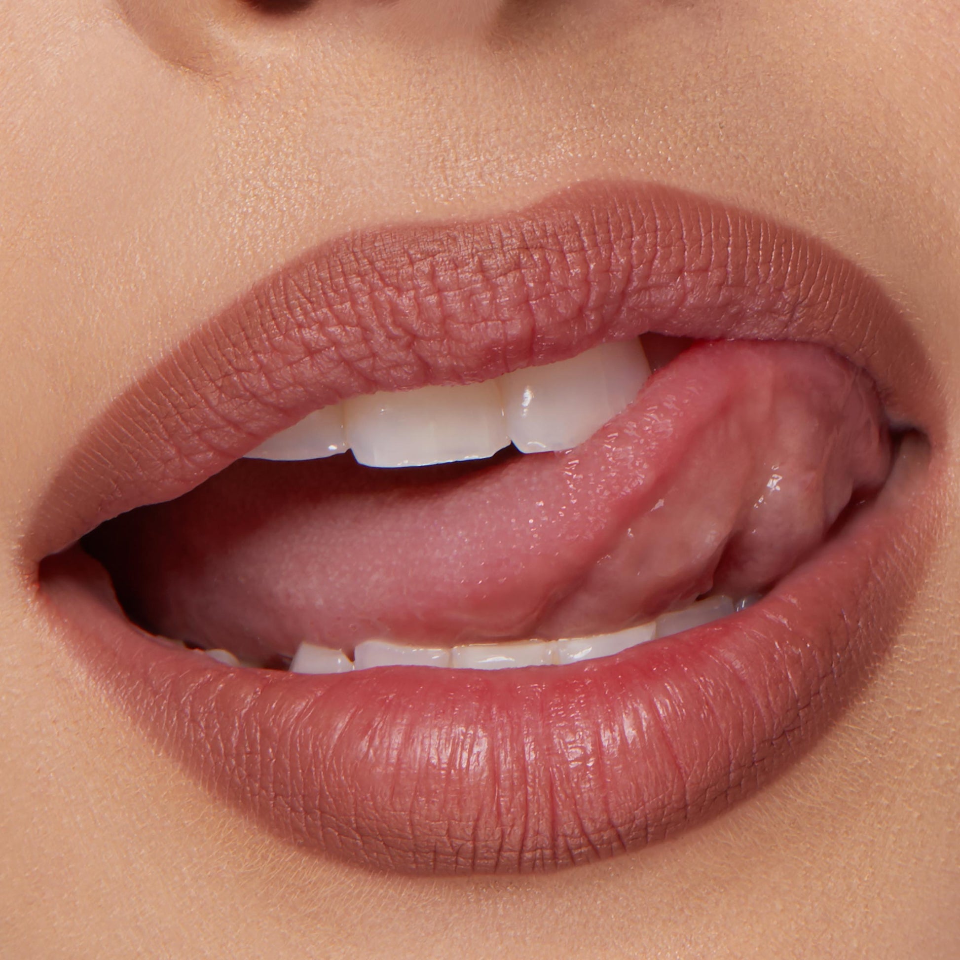 So Juicy Plumping Glossy Lip Oil & Lip Liner Kit - Image 3