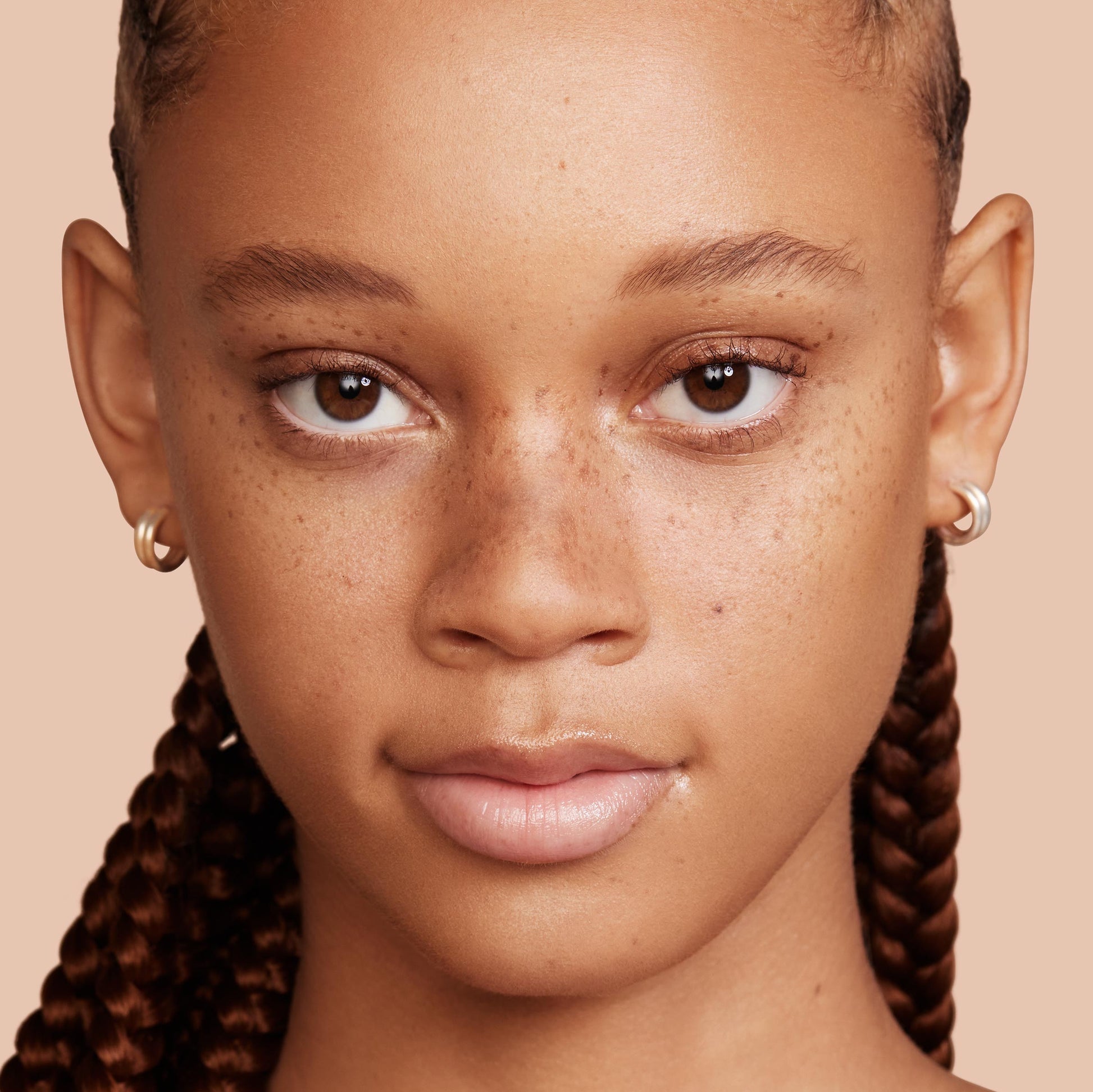 Hyaluronic Hydrating Foundation - Image 3