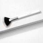 <span class=bbbbb>Fan Brush</span><br/><b class=ccccc>Highlighter Brush</b> - Image 2