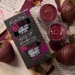 <span class=bbbbb>Kiss of Darkness</span><br/><b class=ccccc>Lip Scrub & Mask Duo</b>