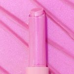 <strong class=aaaaa>Cyberstar</strong><br/><span class=bbbbb>So Juicy Plumping Gloss Balm</span><br/><b class=ccccc>Shimmery Lip Balm with Peptides</b>