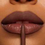 <strong class=aaaaa>Mocha Latte</strong><br/><span class=bbbbb>So Juicy Plumping Lip Liner</span><br/><b class=ccccc>Lip Liner with Peptides</b> - Image 2
